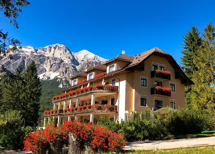 Boutique Hotel Villa Blu Cortina dʼAmpezzo
